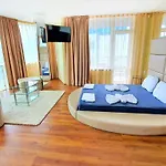 Ξενοδοχείο με διαμερίσματα Favorit 3*
