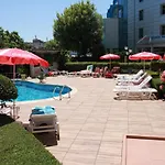 Favorit 3* Σάνι Μπιτς