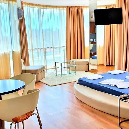 Favorit サニービーチ