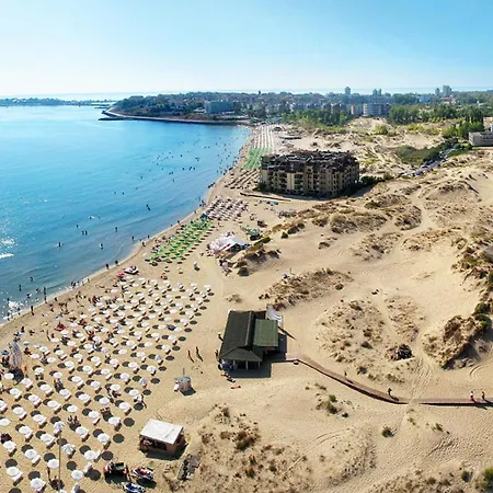 アパートホテル Favorit 3*