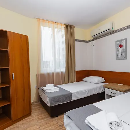 Favorit Apart Otel 3*