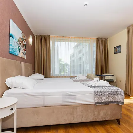 Favorit サニービーチ