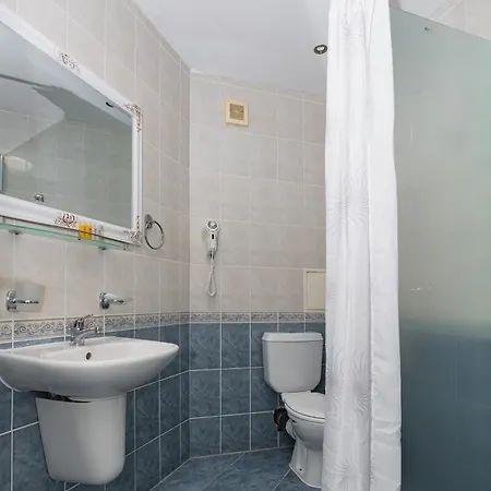 Favorit アパートホテル 3*