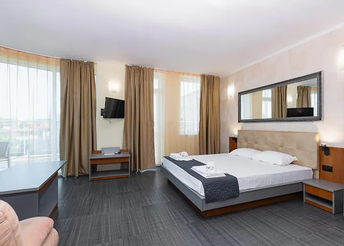 Apart Otel Favorit 3*