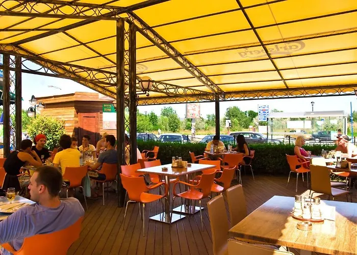 Favorit Apart Otel 3*