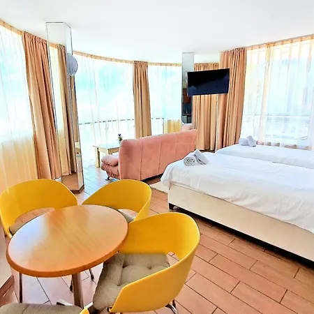 Favorit Aparthotel