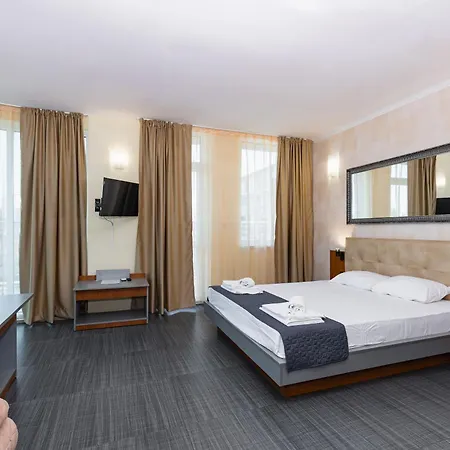 Apartmanhotel Favorit 3*