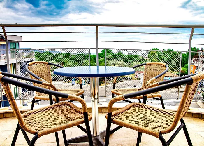 Favorit Солнечный берег