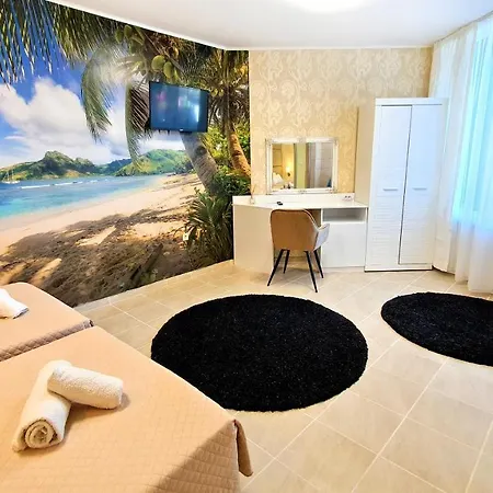 Aparthotel Favorit 3*