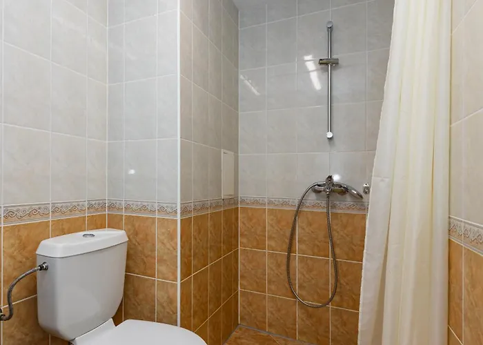 Favorit Aparthotel 3*